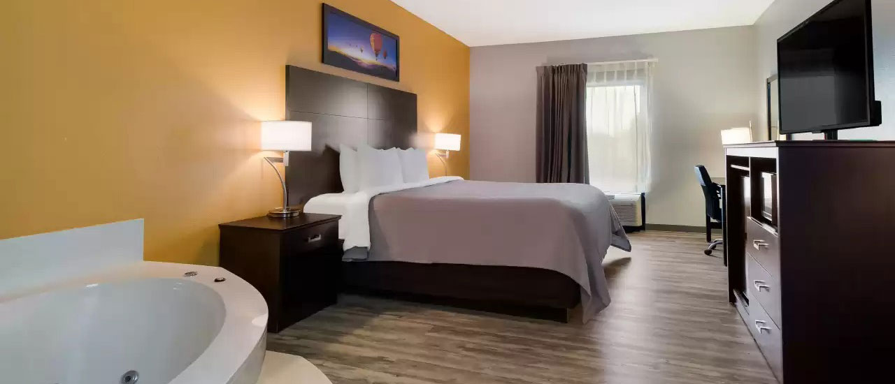 King suite with whirlpool bathtub